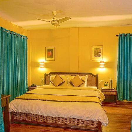 Landmark Hotels غاواهاتي المظهر الخارجي الصورة