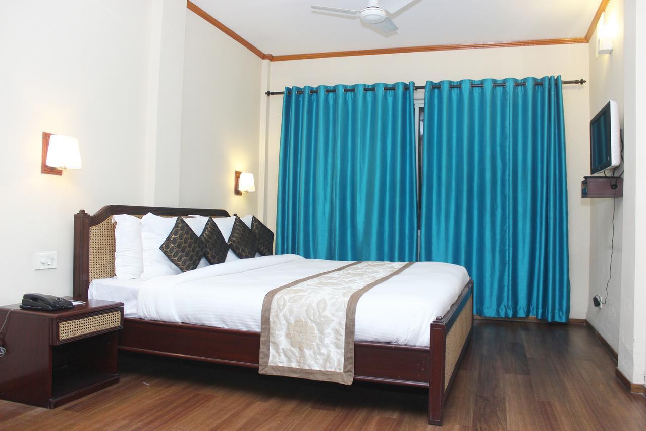 Landmark Hotels غاواهاتي المظهر الخارجي الصورة